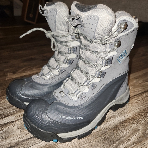 Columbia Women's BugaBoot Plus II Omni-Heat Winter Boots - Picture 2 of 16